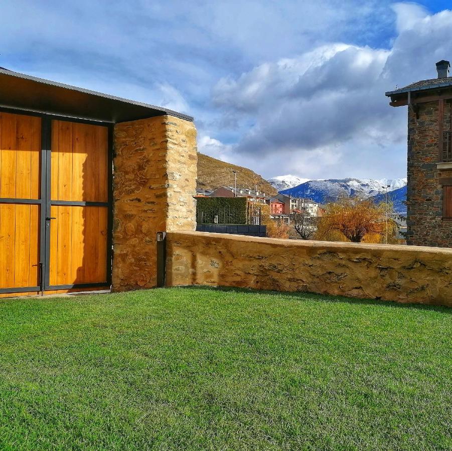 Apartament "Enclau" Turismo Rural Cal Rialla Льивия Экстерьер фото