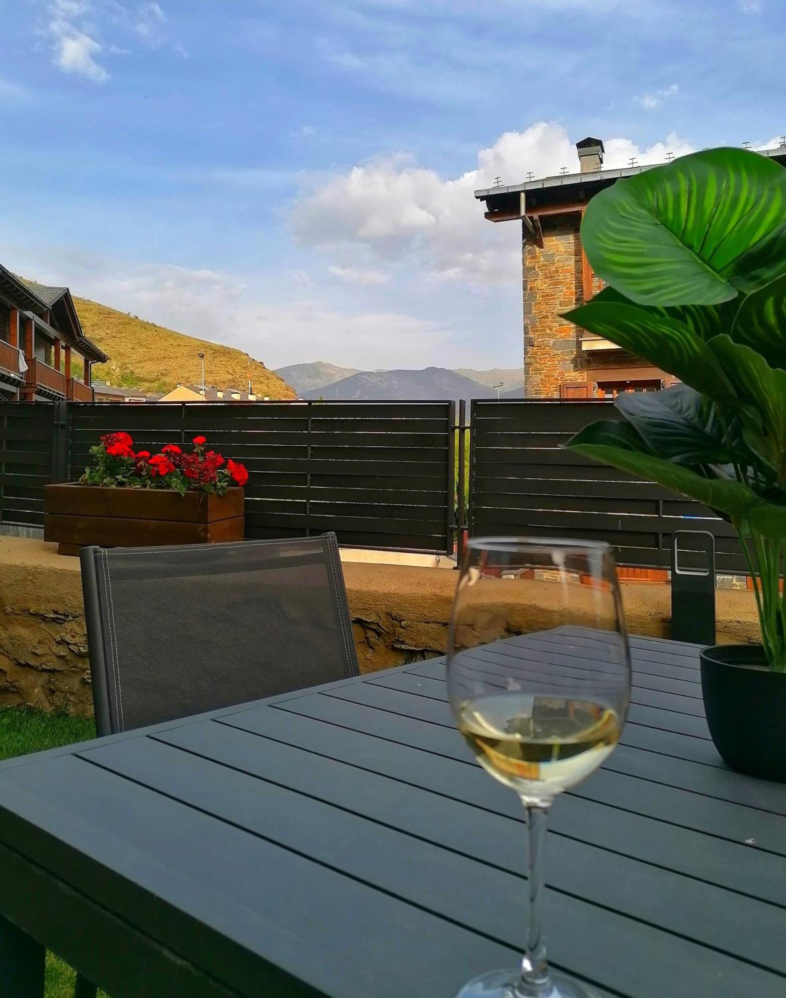 Apartament "Enclau" Turismo Rural Cal Rialla Льивия Экстерьер фото